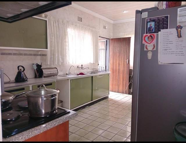 3 BEDROOM HOUSE FOR SALE IN VANDERBIJLPARK CE 5
